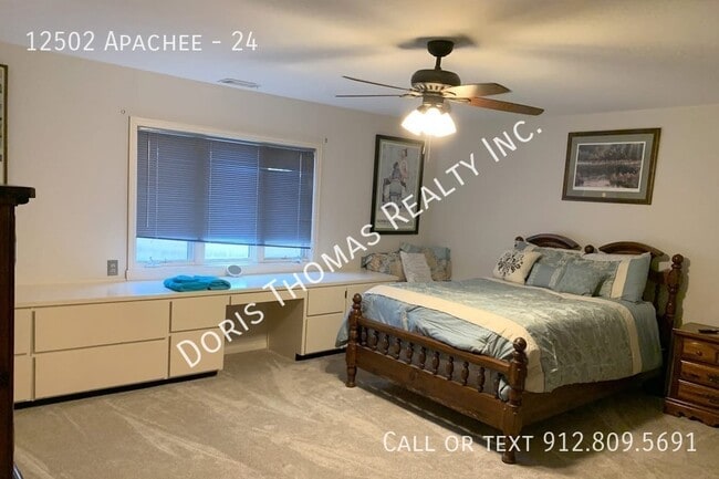 Building Photo - 12502 Apachee-24