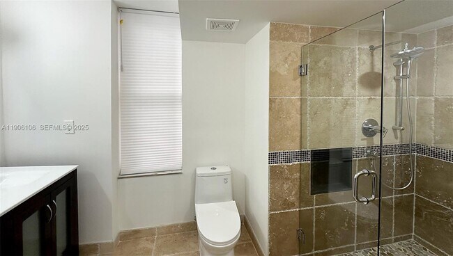 Building Photo - 18181 NE 31st Ct