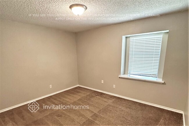 Building Photo - 4510 Lone Oak Dr