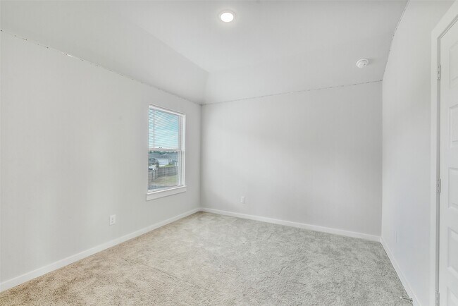 Building Photo - 2734 Pheasant Hl Ct