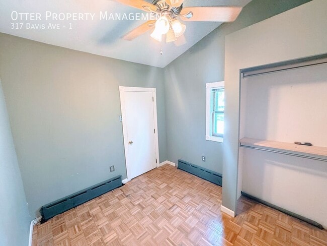 Building Photo - 317 Davis Ave