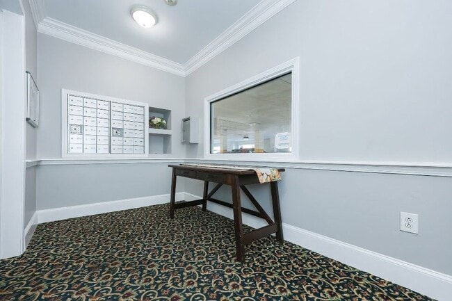 Building Photo - 414 Mt Hope St