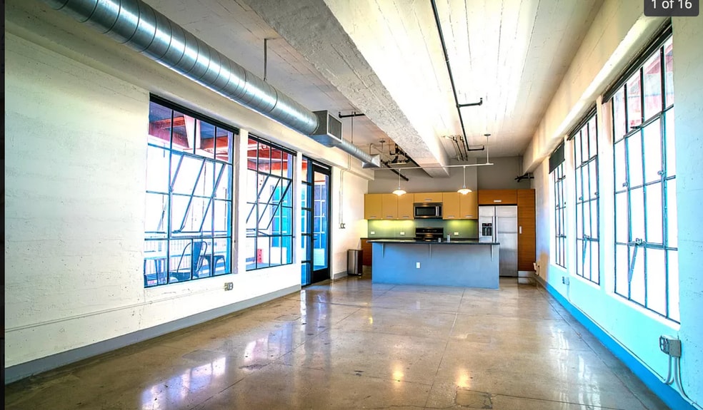 Building Photo - 746 S Los Angeles St