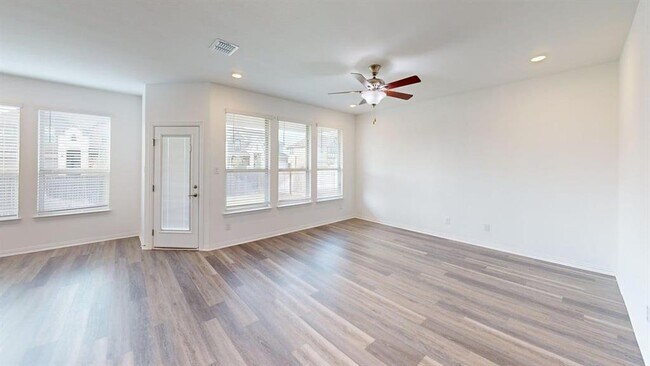 Building Photo - 404 Ashby Dr