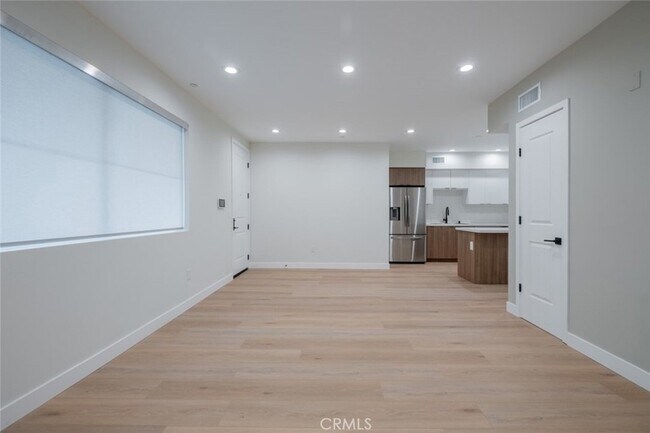 Building Photo - 10218 Fernglen Ave