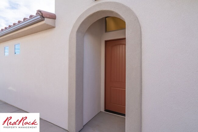 Building Photo - St. George 3 Bedroom Single-Level Home–$30...