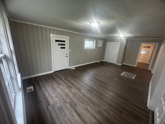 Building Photo - Highland Park on Brewton Street