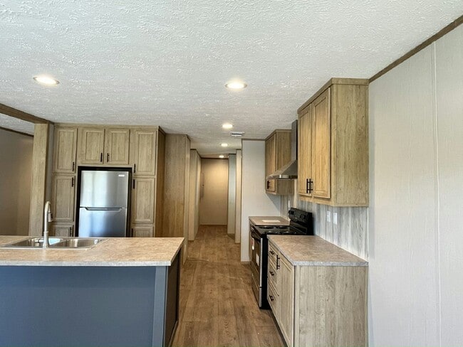 Building Photo - 1 Whitefeather Ln