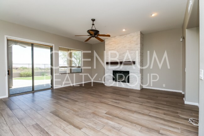 Building Photo - Stunning 4-beds plus bonus room with Breat...