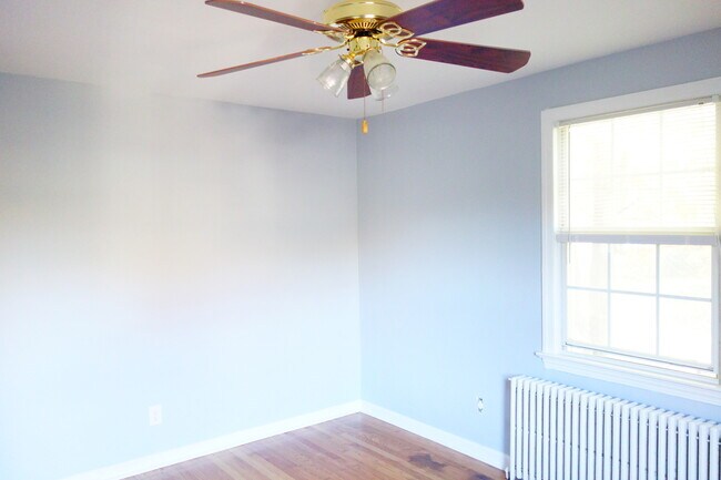 Building Photo - 8007 Garland Ave