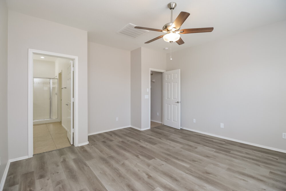 Building Photo - 4723 S 99th Dr