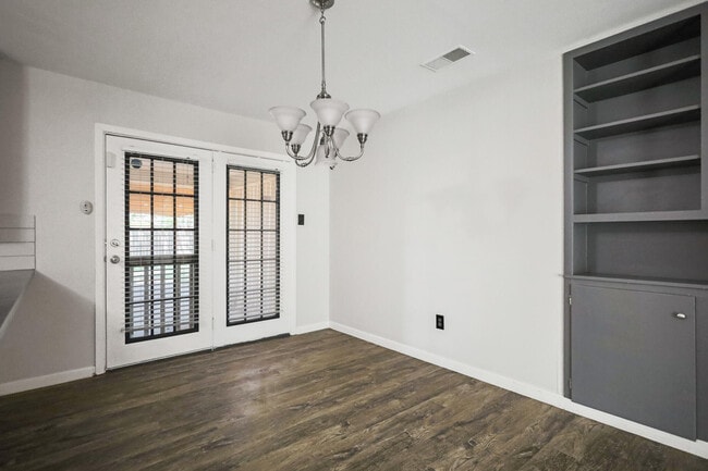 Building Photo - 2826 58th St
