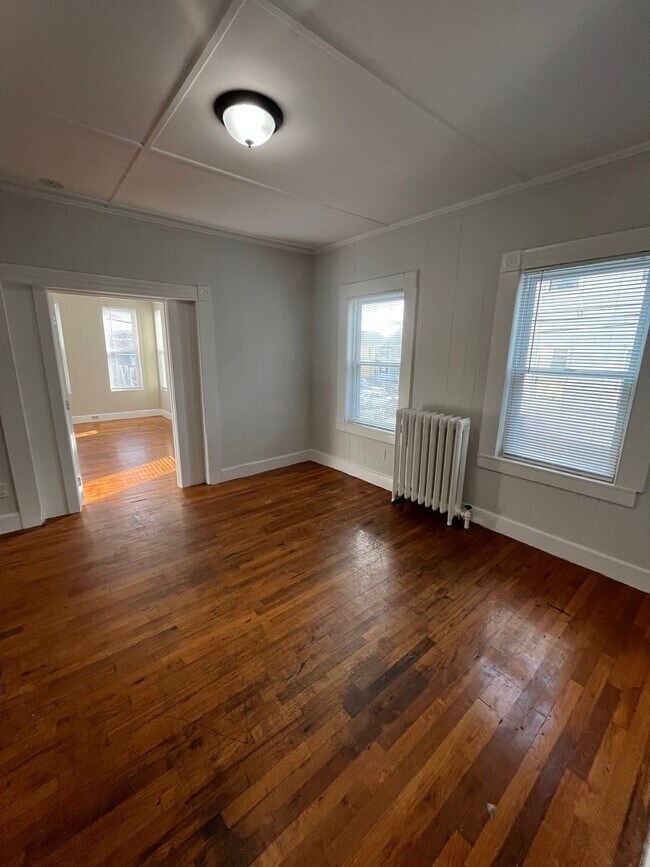 Building Photo - 36 Fisher St