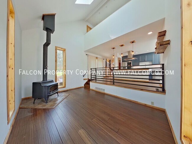 Building Photo - 122 Dolomite Dr