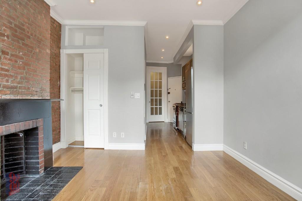 Building Photo - 51 Leroy St