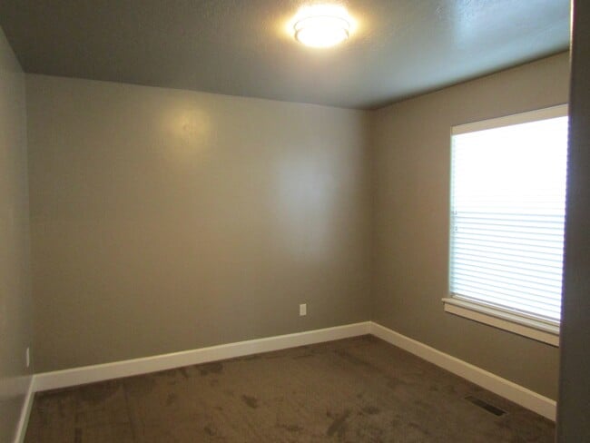 Building Photo - 5299 N Zamora Way