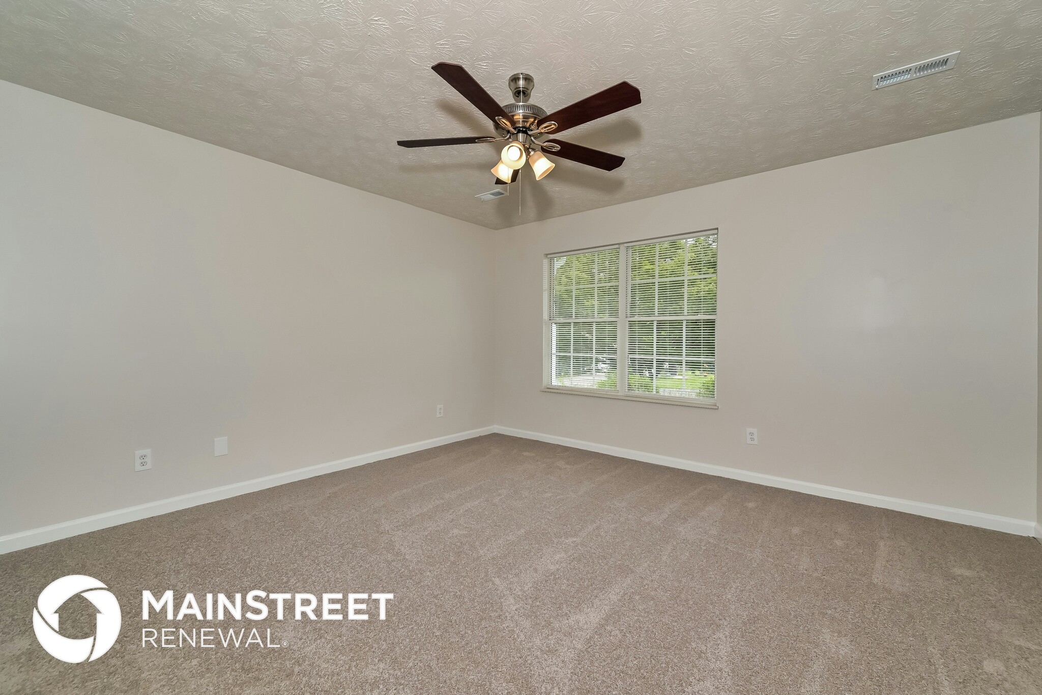 Building Photo - 8231 Oak Terrace Ln