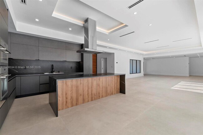 Building Photo - 7530 SW 134th St