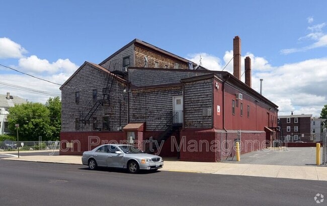 Building Photo - 262 Illinois St