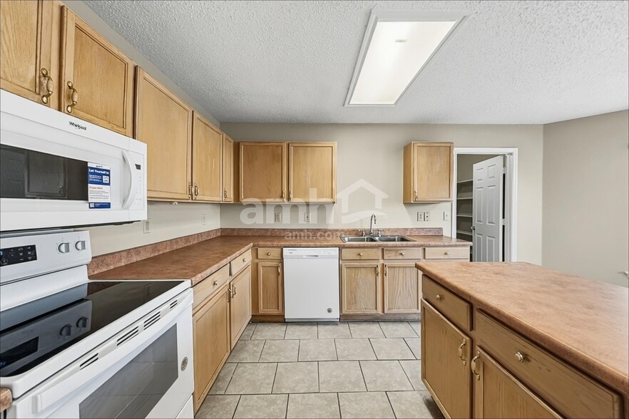 Building Photo - 11234 Berkley Sq