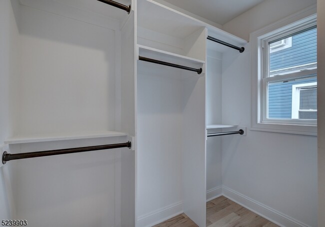 Building Photo - 59 Forest St