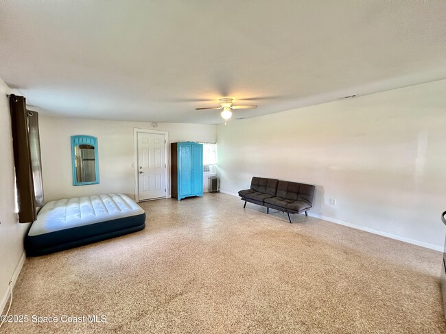 Building Photo - 1450 Anchor Ln