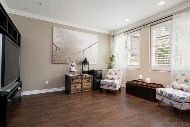 Building Photo - Beautifully maintained town home in the sought after community of Ravenna at 4S Ranch!