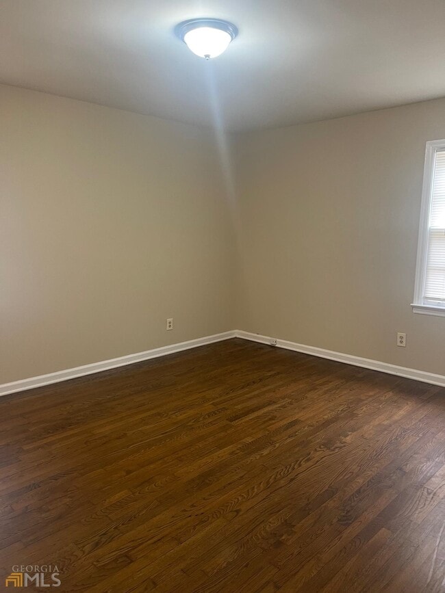 Building Photo - 808 S Nottingham Rd