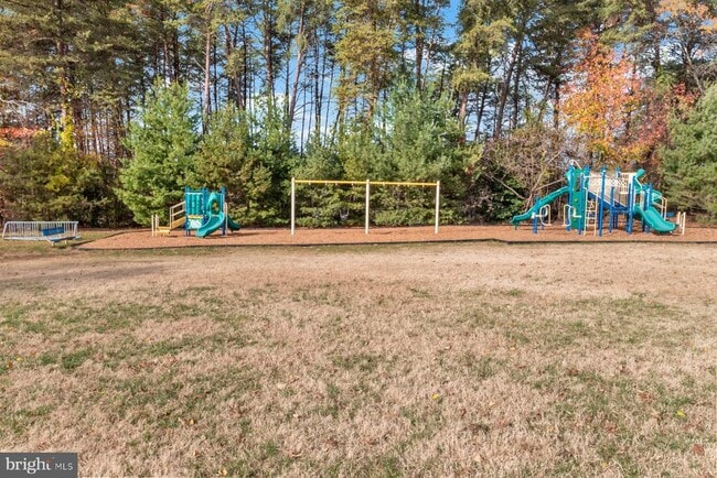 Building Photo - 7254 Mockingbird Cir