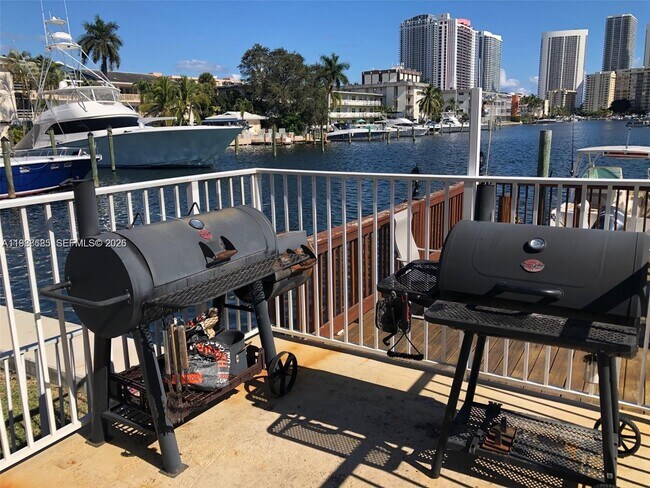 Building Photo - 462 Golden Isles Dr