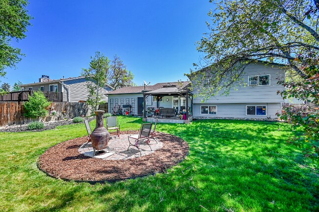 Building Photo - 10883 Fairfax Way