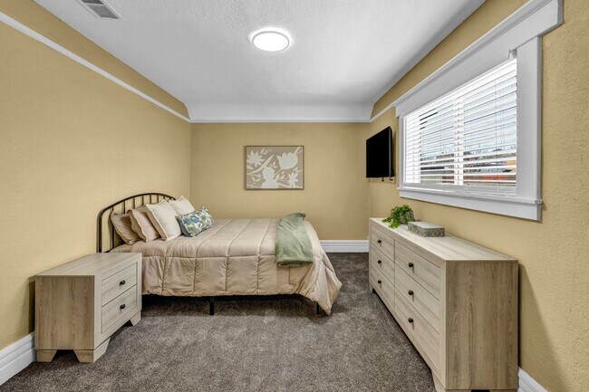 Building Photo - FULLY FURNISHED & BEAUTIFULLY REMODELED CLASSIC HOME NEAR UNR WITH UNBEATABLE I-80 ACCESS