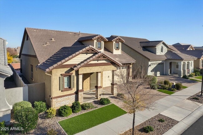 Building Photo - 2527 S Quaintance St