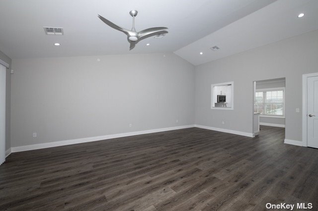 Building Photo - 13 13th St