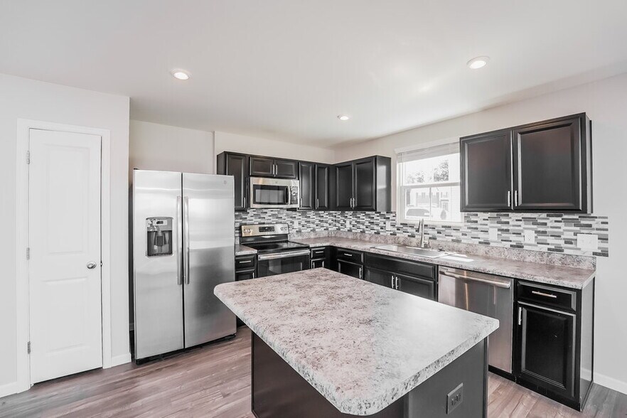 Building Photo - 224 Nottingham Ln