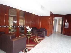 Building Photo - 2025 NE 164th St