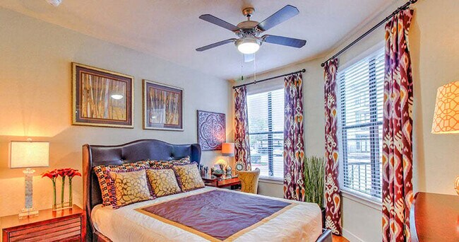 Building Photo - Refined Living Awaits – 2-Bedroom Home