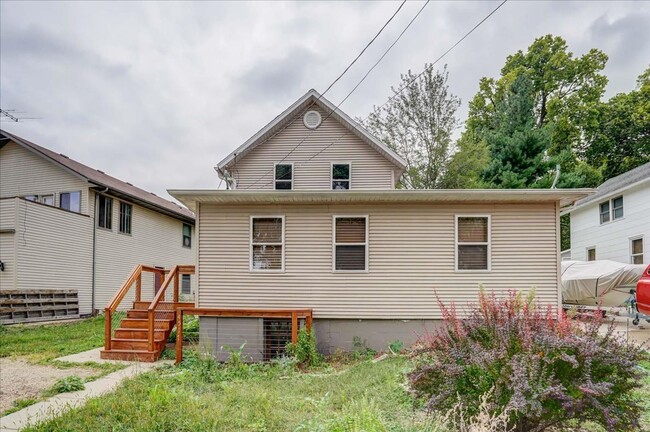 Building Photo - 4517 Field Ave