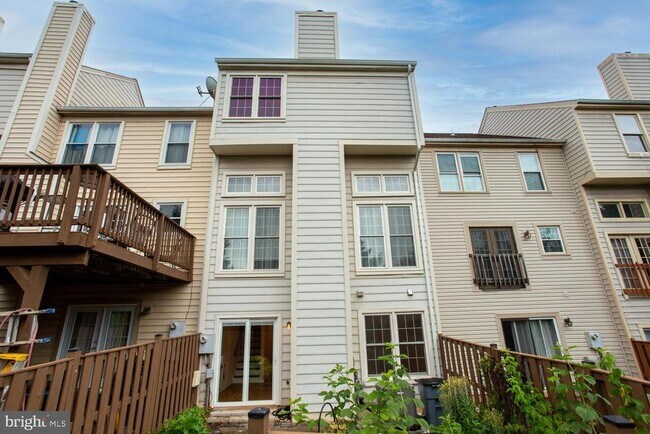 Building Photo - 21707 Leatherleaf Cir