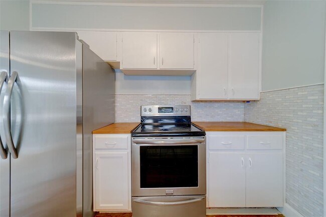 Building Photo - 810 2nd Ave NW