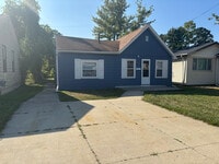 Building Photo - Freeland