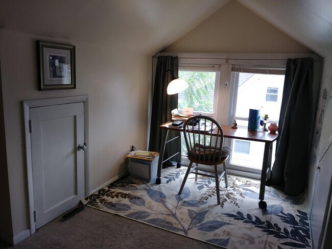 Building Photo - 1843 Oxford Ave SW