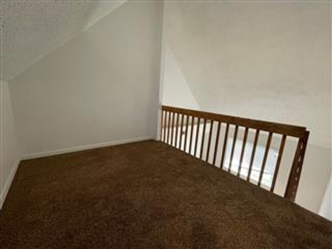 Building Photo - Soda Lakes Condo