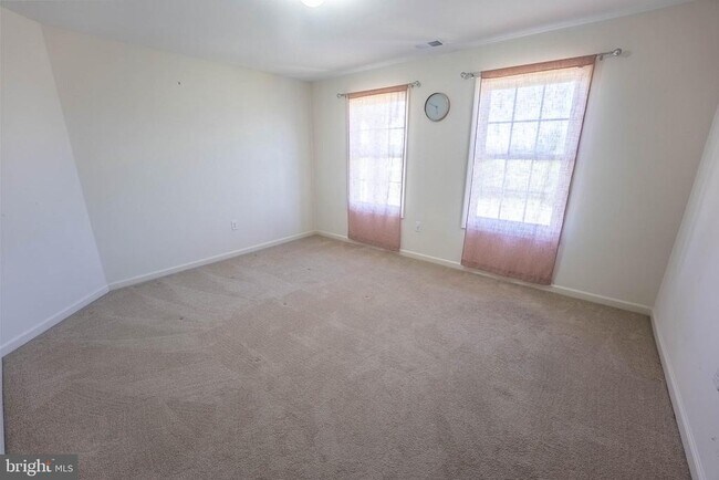 Building Photo - 516 Rachel Dr