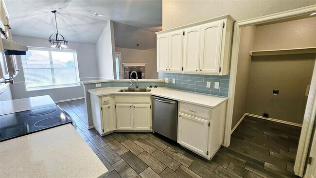 Building Photo - 6033 SE 83rd Pl