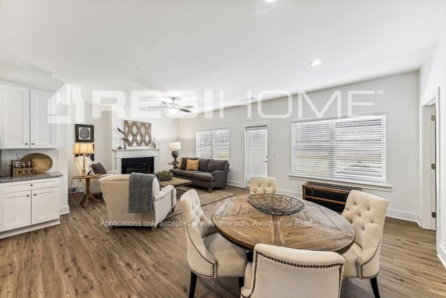 Building Photo - 470 Soldiers Pathway