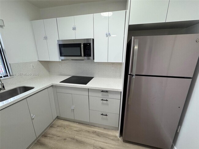 Building Photo - 1969 NW 2nd Ct