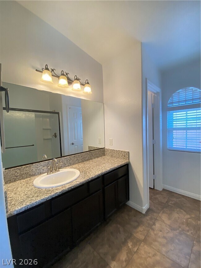 Building Photo - 2311 Silver Crew Pass