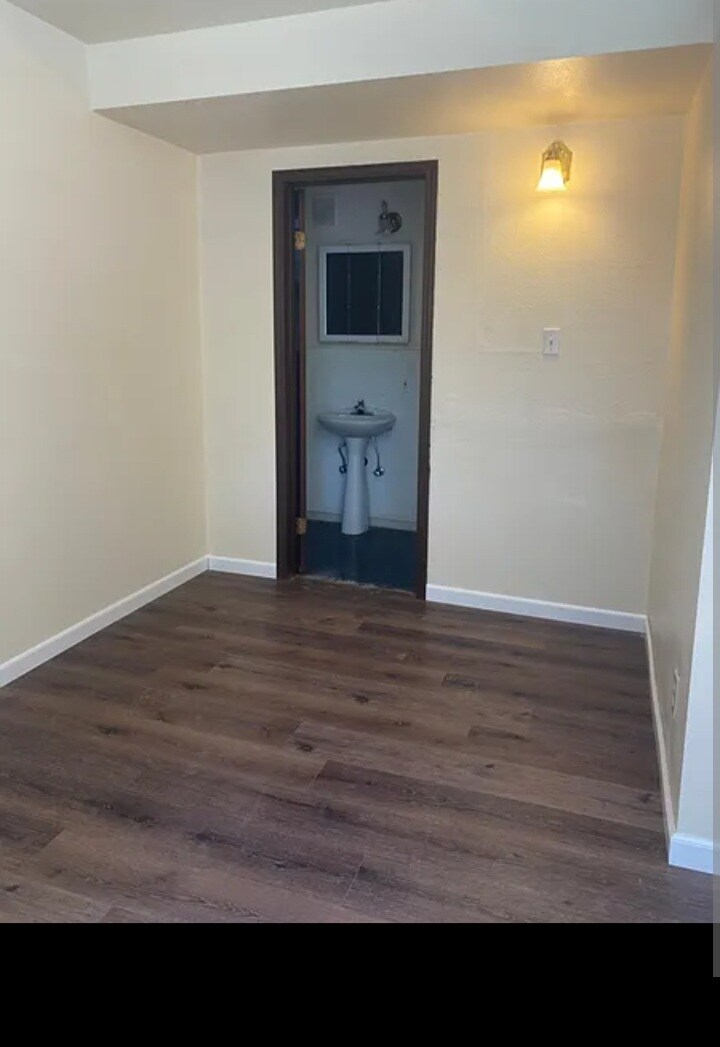 Building Photo - 1731 NE Northgate Way