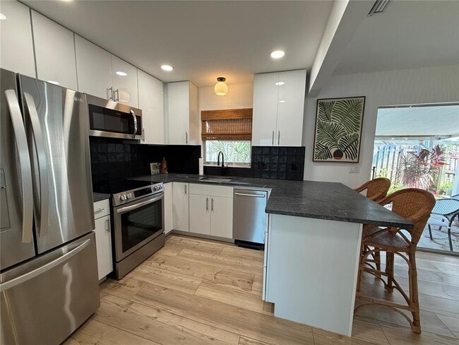 Building Photo - 204 Mindy Dr